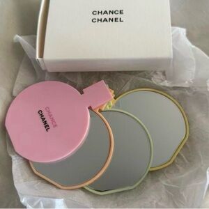 CHANEL Beauty Compact Mirrors GWP